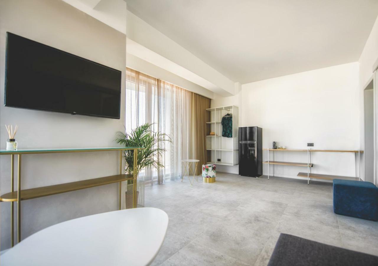 Lemon Cliff Luxury B&B Mamaia Bagian luar foto