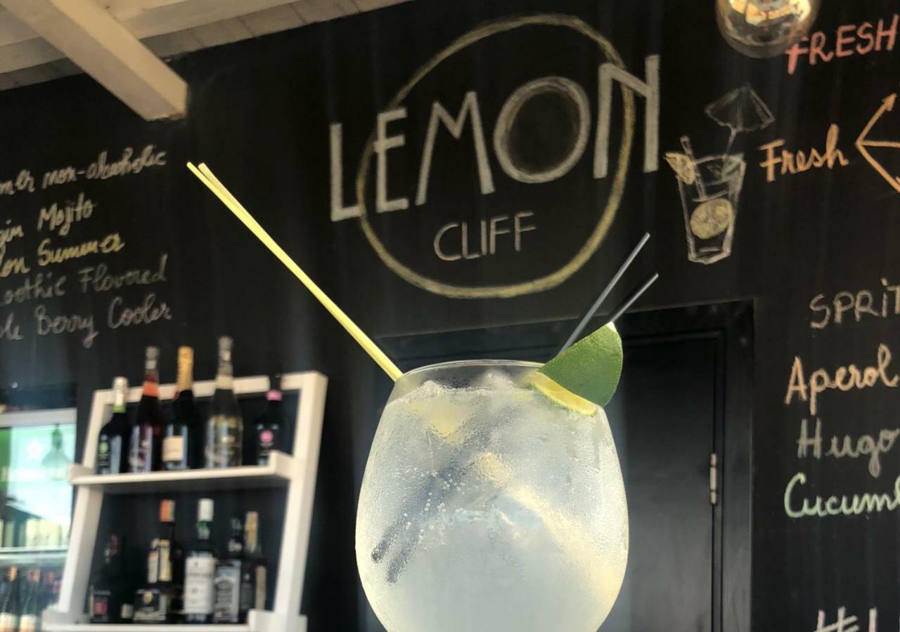 Lemon Cliff Luxury B&B Mamaia Bagian luar foto